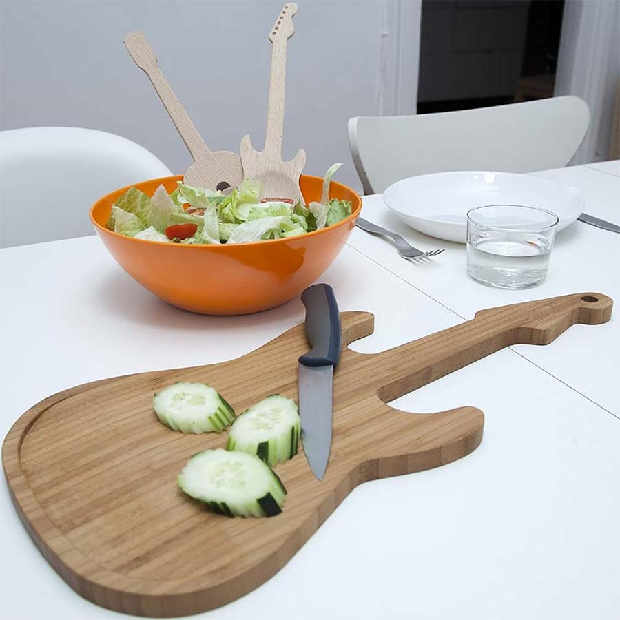 Schneidebrett in Gitarrenform