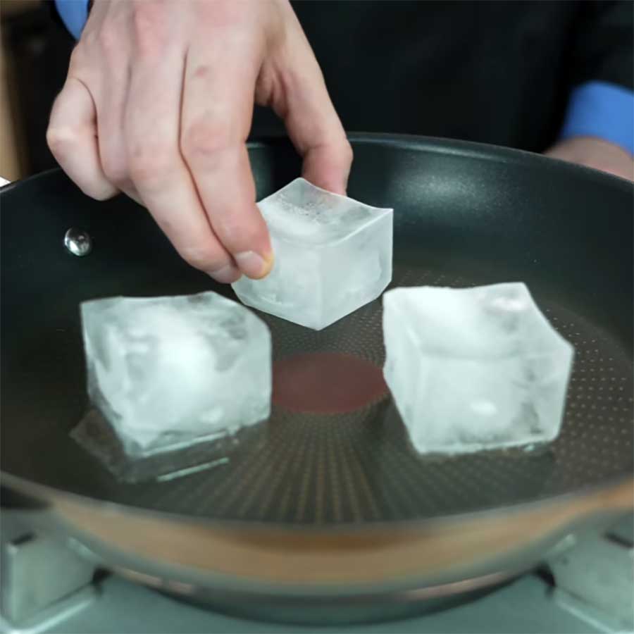 Wie ein Glas Wasser gemacht wird